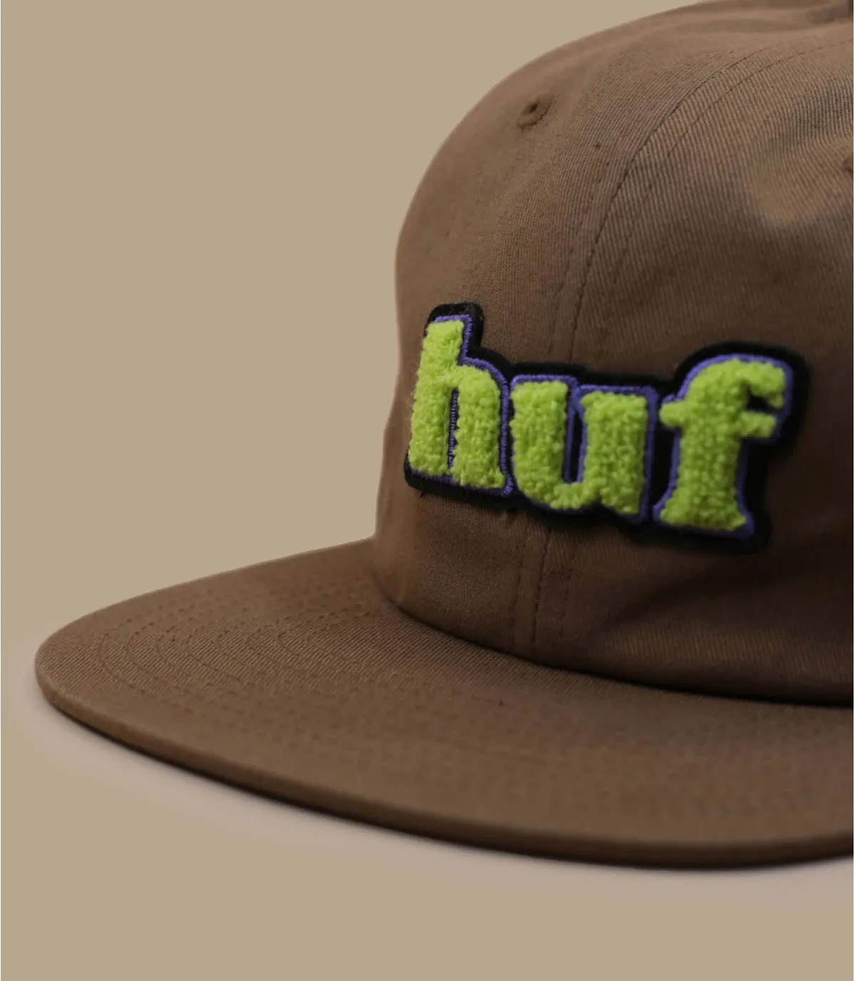 casquette logo bouclette - Casquette Madison 6 Panel rubber Huf : Headict