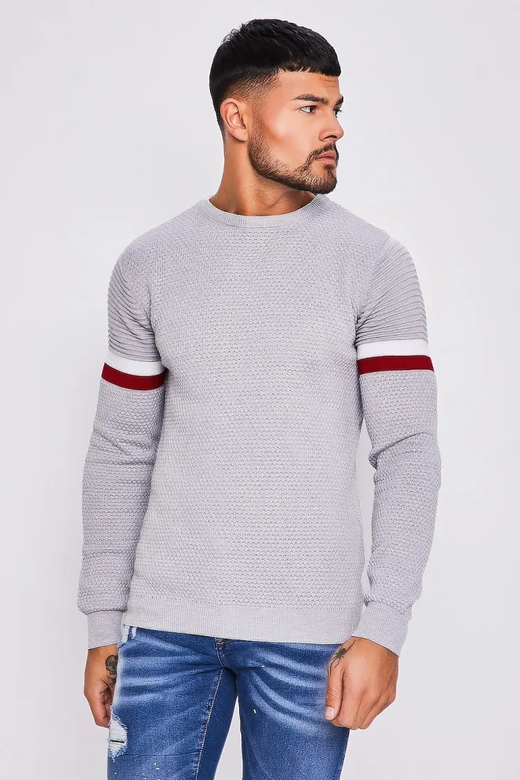 Pull en maille gris à bandes