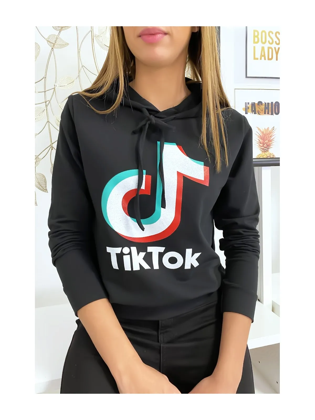 Pull sweat noir logo Tik Tok