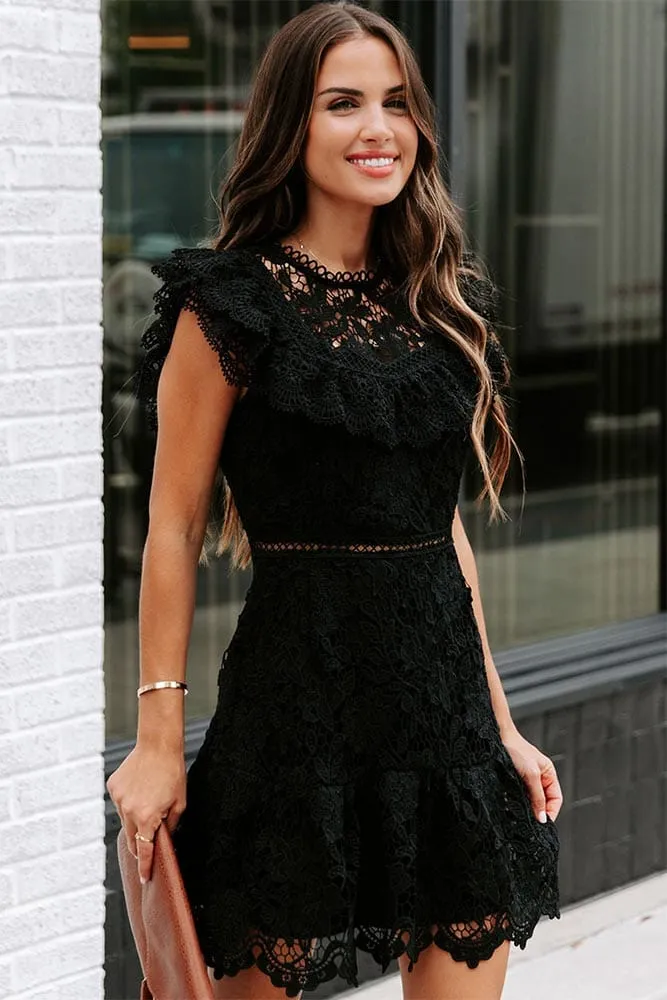 Robe Courte Cocktail Dentelle Noire